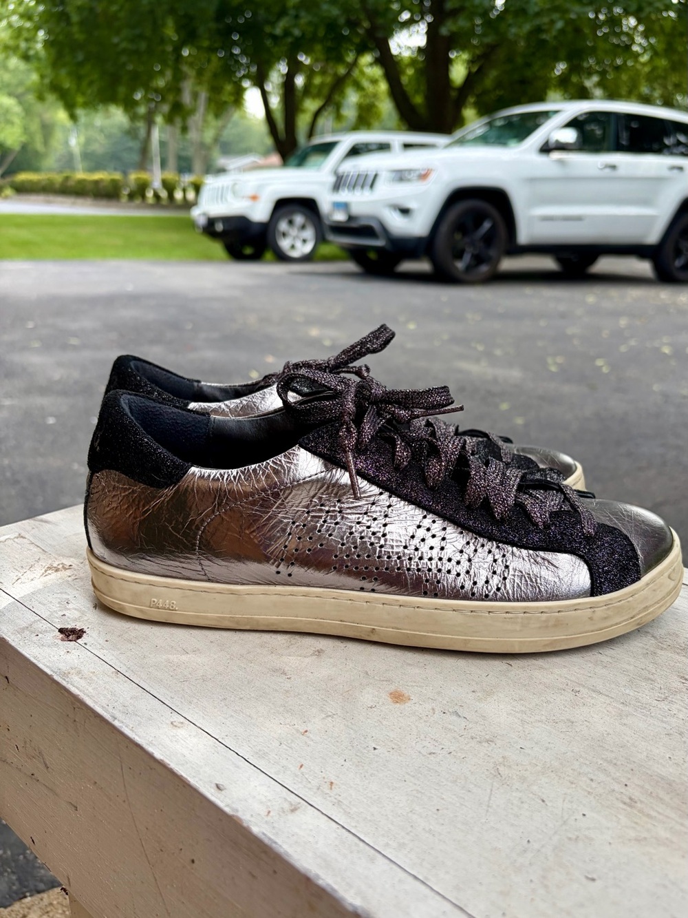 P448 Women’s Metallic Silver & Black Low-Top Sneaker Size 38 - Picture 3 of 10